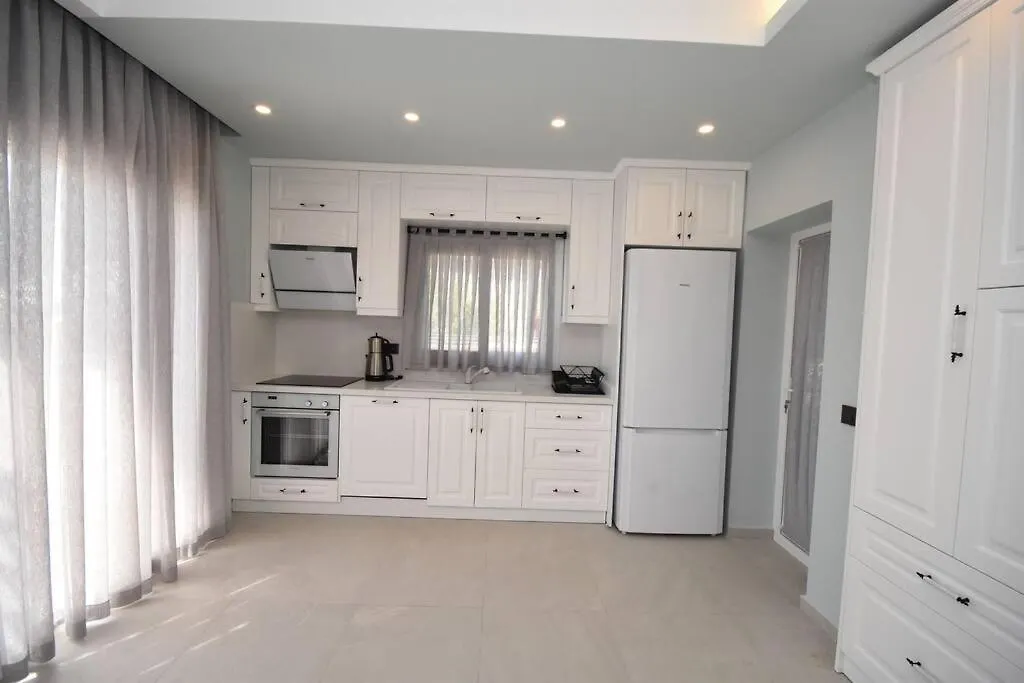 Villa Nurten Oeluedeniz'E Yakin Villa Fethiye